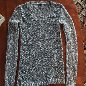 Small Maurice’s sweater